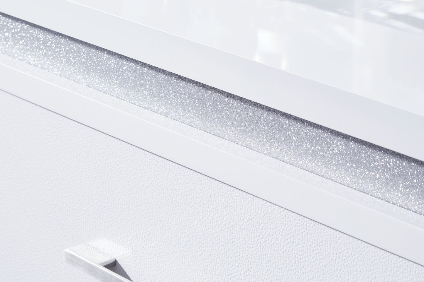 Jarlee - Four Drawer Chest - White