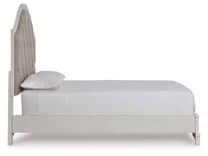 Blendon - Upholstered Panel Bed